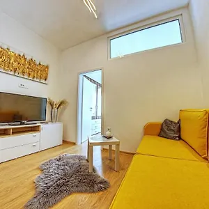 Apartman Caligula Center, Pula