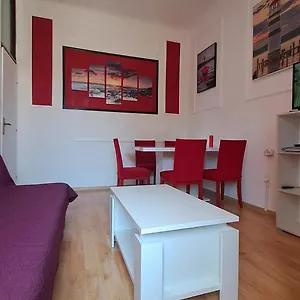 Red Blue With Private Parking And Gray Blue Appartement