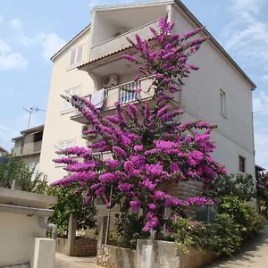 Gojko Apartman Sali