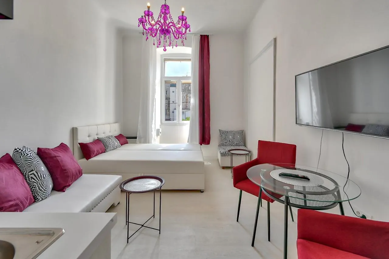 Appartamento Collins Amethyst Center Pola Croazia